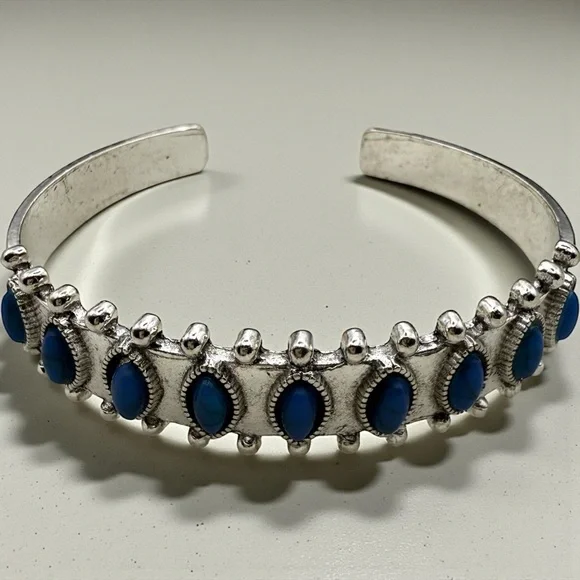Silver and Blue Stone Women's cuff - Picture 2 of 5
